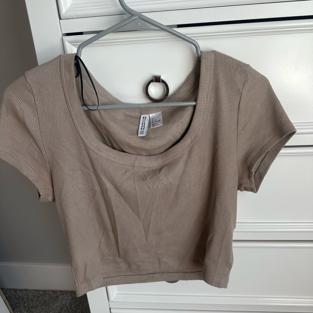 H&M Women's Tan Ribbed Top